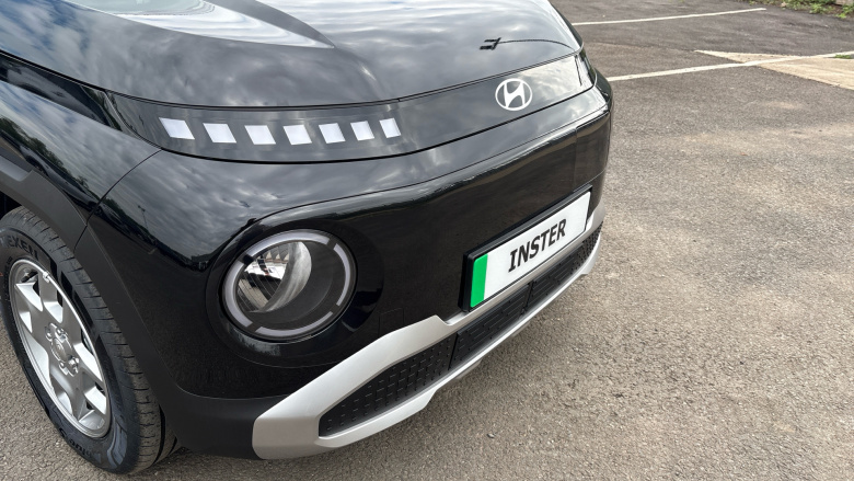 Hyundai INSTER 71kW 01 42kWh 5dr Auto Electric Hatchback